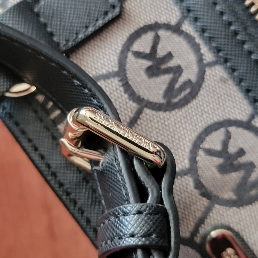 Michael Kors Signature Canvas Black Crossgrain Leather Jacquard Crossbody Bag - Picture 13 of 16